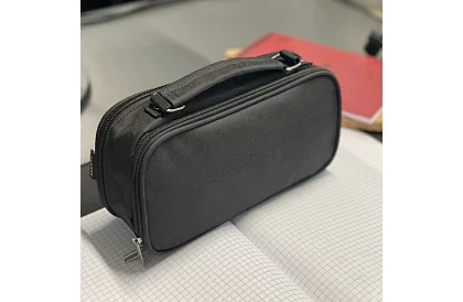 Školní pouzdro - černý penál s uchem