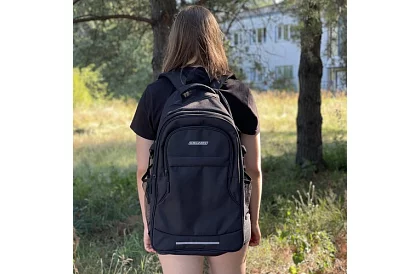 Batoh s kapacitou 45 litrů – černý