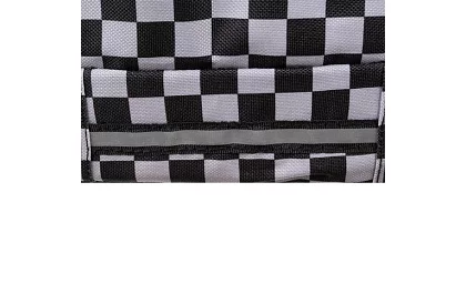 Batoh s kapacitou 30 litrů – šachovnice