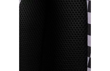 Batoh s kapacitou 30 litrů – šachovnice