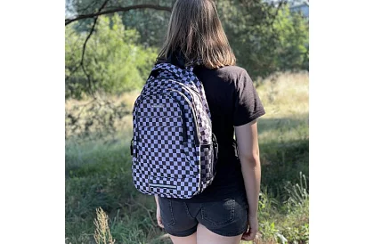 Batoh s kapacitou 22 litrů – šachovnice