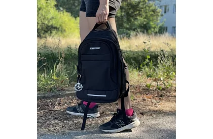 Batoh s kapacitou 22 litrů – černý