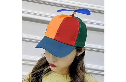 Barevná baseballová kšiltovka s vrtulí