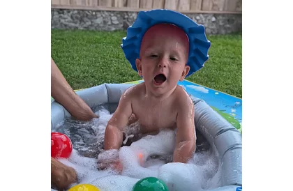 Stříška pro děti na mytí hlavy