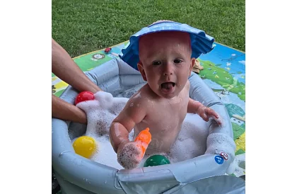 Stříška pro děti na mytí hlavy