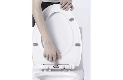 WC prkénko s pomalým sklápěním