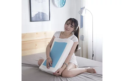 Ortopedický polštář z paměťové pěny