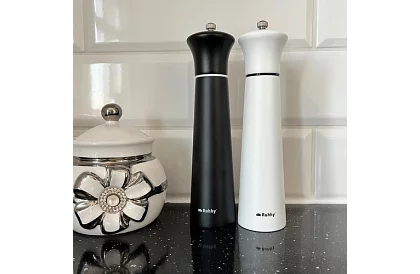 Ruční mlýnky na koření 2 kusy - Black and White