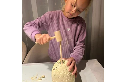 Dinosauří vejce 15 cm - malý archeolog