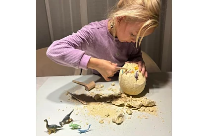Dinosauří vejce 15 cm - malý archeolog