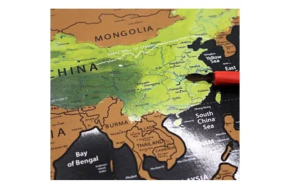 Stírací mapa s vlajkami – Scratch Map the World + doplňky