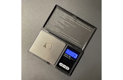 Váha s podsvíceným displejem na šperky 0,1 g až 500 g