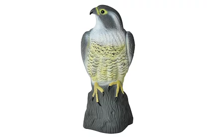 Plašič ptáků – realistický sokol