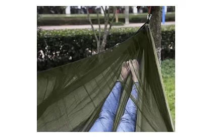 Turistická houpací síť s moskytiérou pro dvě osoby – nosnost 250 kg