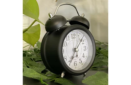 Retro budík s LED podsvícením