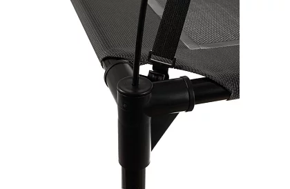 Vyvýšený krytý pelíšek pro psy