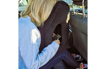 Nafukovací cestovní polštář