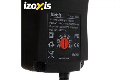 Univerzální napájecí zdroj – nabíječka 3–12 V se 6 konektory