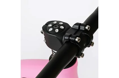 Dětské lehké odrážedlo růžové – 12 kola + ramenní popruh