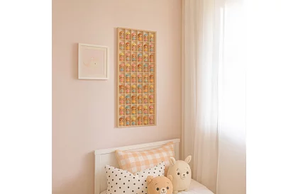 Dřevěná polička pro sběratele na figurky, autíčka – 54 přihrádek