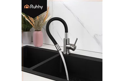 Dřezová baterie 360° s flexibilním výtokem a perlátorem