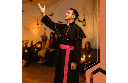 Biskupský kostým pro dospělé – sutana, plášť a liturgická šerpa