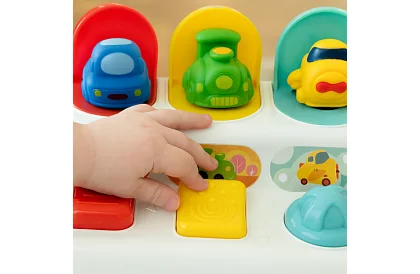 Vzdělávací hračka s vyskakovacími vozidly