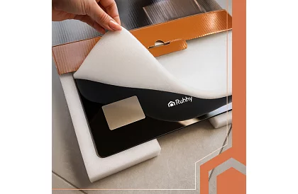 Elektronická analytická osobní váha do 226 kg – černá