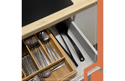 Protiskluzová podložka do šuplíků 500 × 50 cm