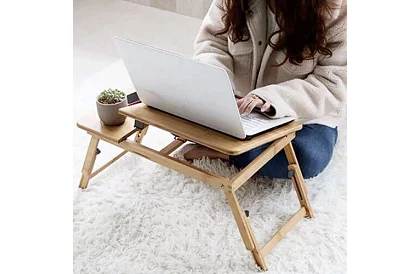 Bambusový stoleček pod notebook