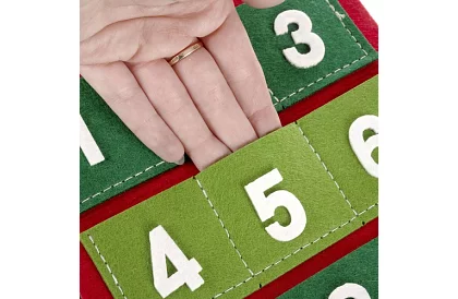 Závěsný adventní kalendář