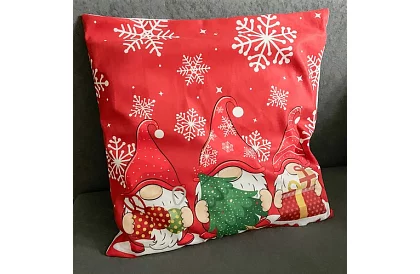 Dekorativní povlak na polštář 45 × 45 cm – motiv skřítci