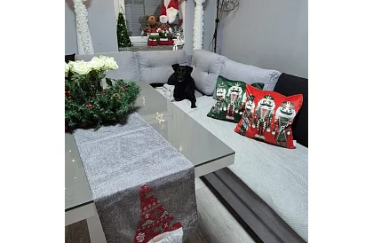 Dekorativní povlak na polštář 40x40 cm – červený Louskáček