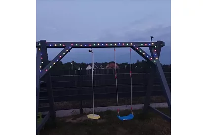 Dekorativní venkovní solární řetěz Balls – 7 metrů, multicolor