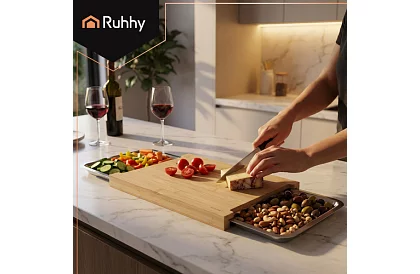 Bambusové prkénko s výsuvnými nádobami