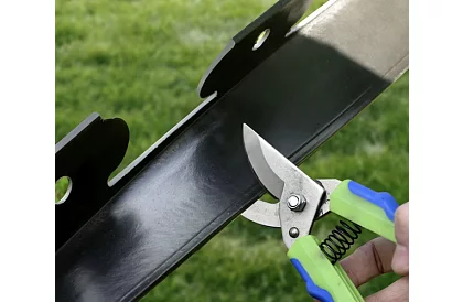 Neviditelný obrubník 6 cm x 10 m - Zahradní okraj černý + 20 kolíků