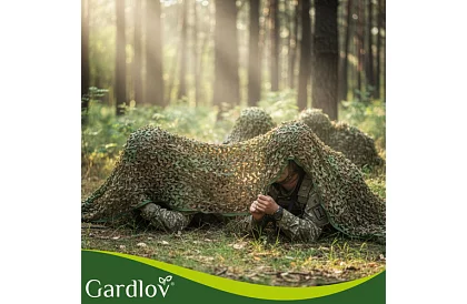 Vojenská maskovací síť 4 × 6 metrů + 100 stahovacích pásků