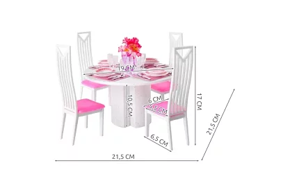 Nábytek do domečku pro panenky