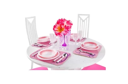 Nábytek do domečku pro panenky