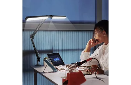 Nastavitelná stolní lampa 24W – 168 LED