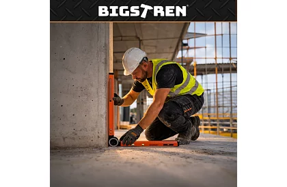 Nastavitelný tesařský úhloměr s vodováhou