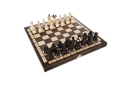 Dřevěné šachy z habru – elegantní klasika v kufříku