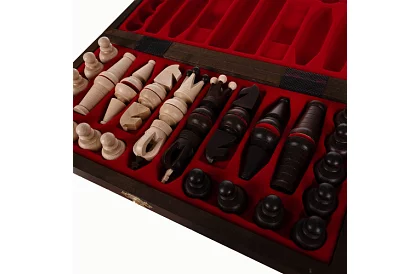 Dřevěné šachy z habru – elegantní klasika v kufříku