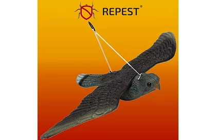 Závěsný plašič – realistický sokol