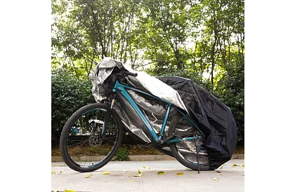 Plachta na motorku a kolo – univerzální ochranný obal