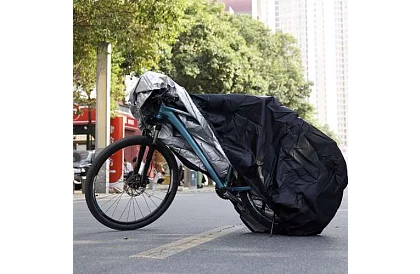 Plachta na motorku a kolo – univerzální ochranný obal