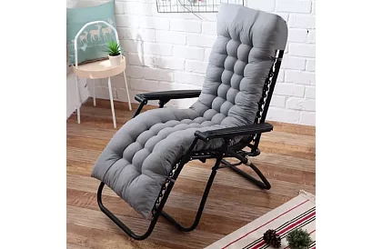 Prošívaný polštář na zahradní židle 173 × 50 × 5 cm – šedý