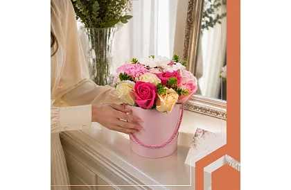 Flower box - Dárková krabička s květinami