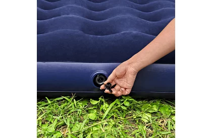 Nafukovací matrace pro dva 203 × 183 × 22 cm – B67004