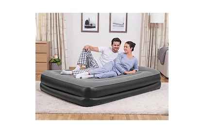 Nafukovací matrace s vestavěnou pumpou a polštářem 203 × 152 × 46 cm – B67403
